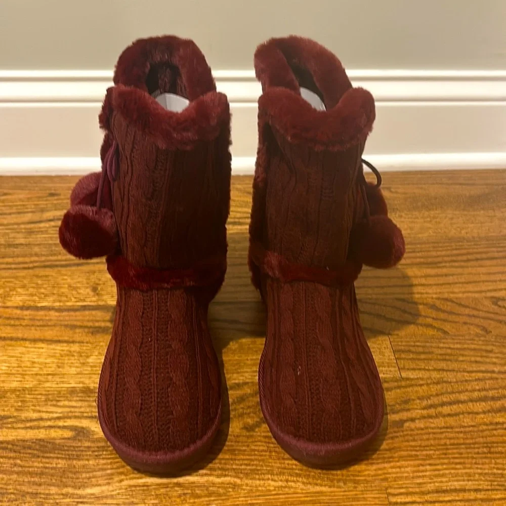 NWT Just Fab Fuzzies Idina Knit Pom Sweater Boots size 9 Maroon - Picture 9 of 11